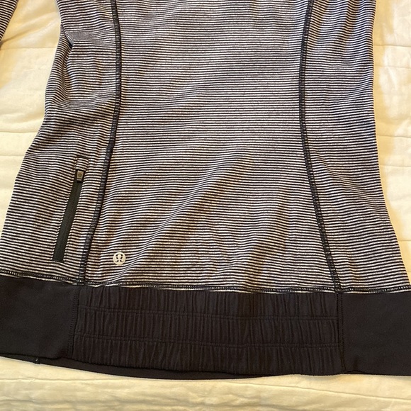 Lululemon Think Fast hoodie, striped RARE - Picture 6 of 9